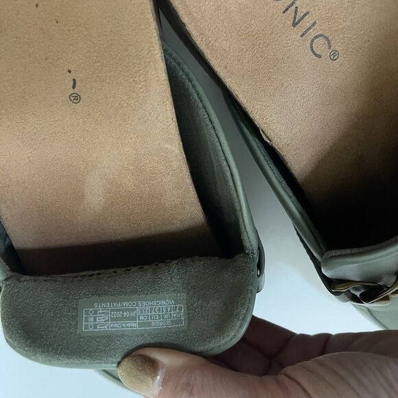 Vionic Joyful Georgie Slip On Leather Chain Mule in Army Green Size 7 - Picture 7 of 7